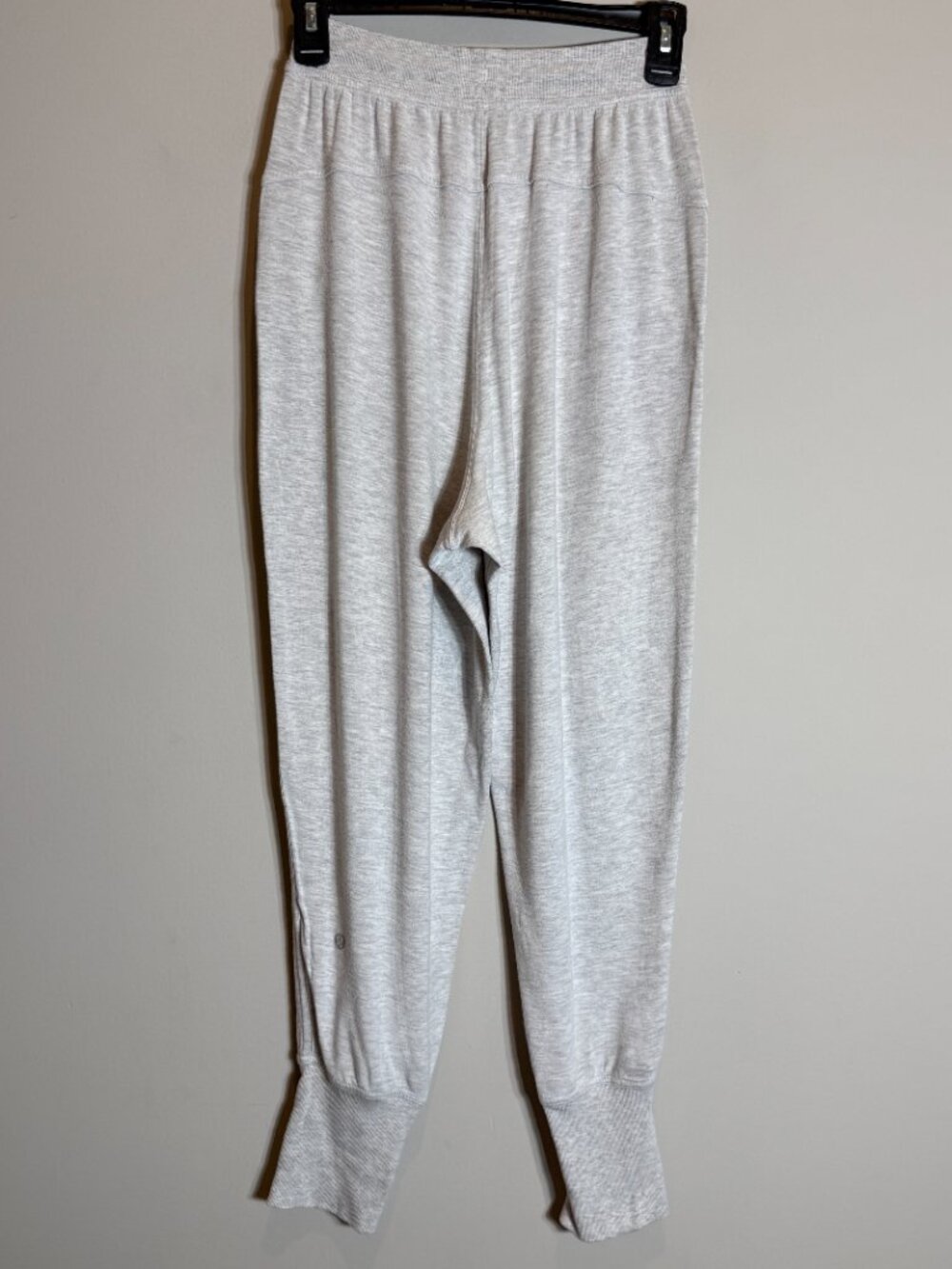 Lululemon Still Chill Jogger Sweatpants Women's 2 Heather Gray Active Loungewear - Picture 10 of 13